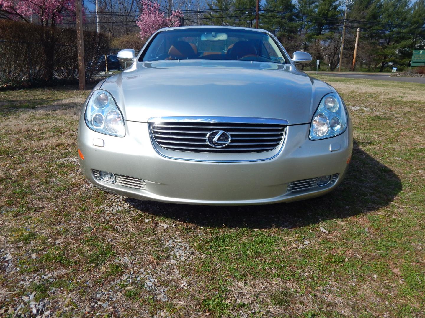 2005 Silver /Saddle Brown Leather Lexus SC 430 SC 430 (JTHFN48Y950) with an 4.3L V8 engine, Automatic transmission, located at 6528 Lower York Road, New Hope, PA, 18938, (215) 862-9555, 40.358707, -74.977882 - Here we have a beautiful Lexus SC 430 with only 53K original miles! Options include: 4.3L V8, Rear wheel drive, automatic transmission, saddle brown leather interior, wood trim, convertible top, AM/FM/TAPE/DISC radio with navigation, dual climate controls, heated front seats, cruise control, power t - Photo#8